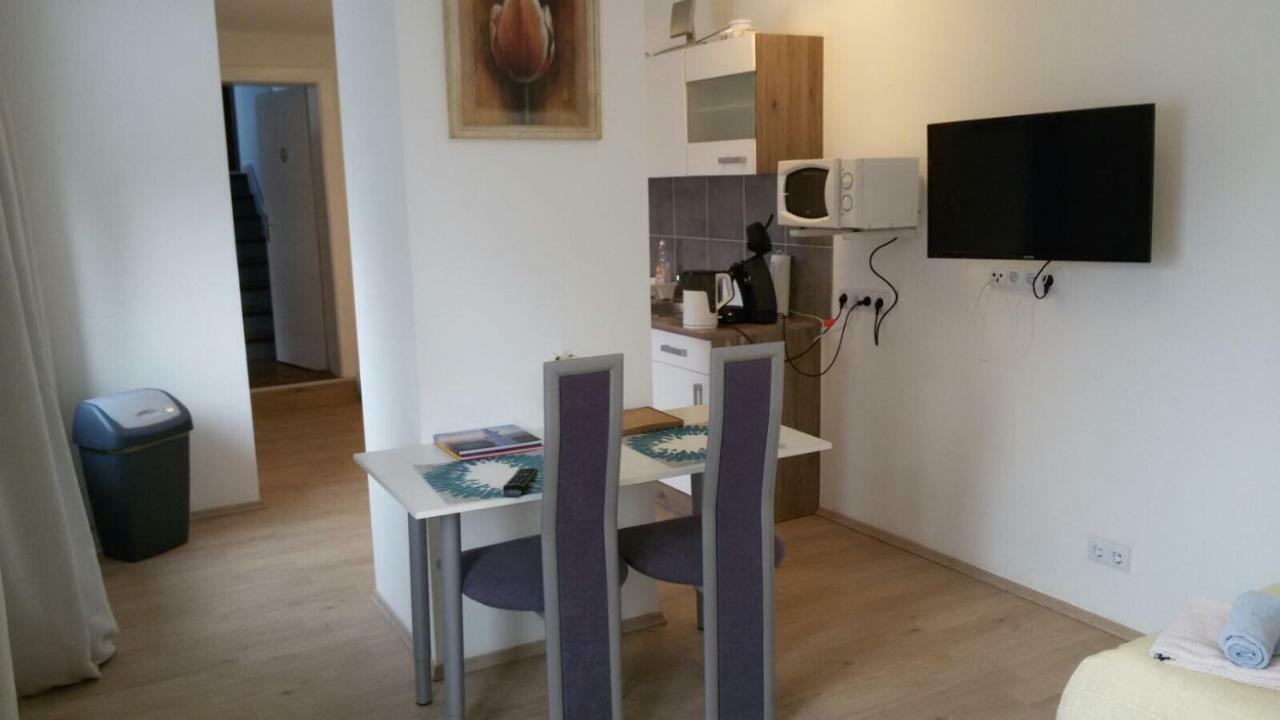 Room Agency Zentrum Ганновер Экстерьер фото